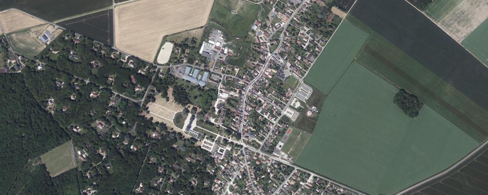 Vue aérienne de Abondant (Eure-et-Loir)