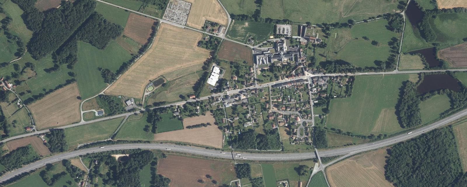 Vue aérienne de Ajain (Creuse)