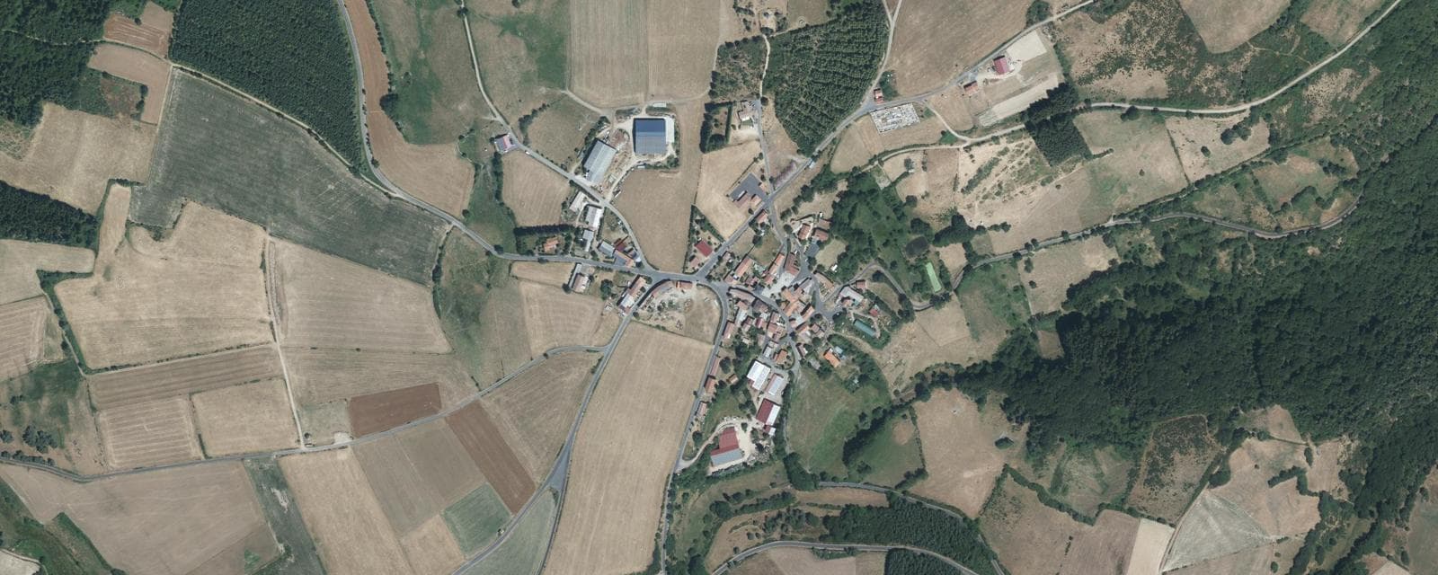 Vue aérienne de Ally (Haute-Loire)