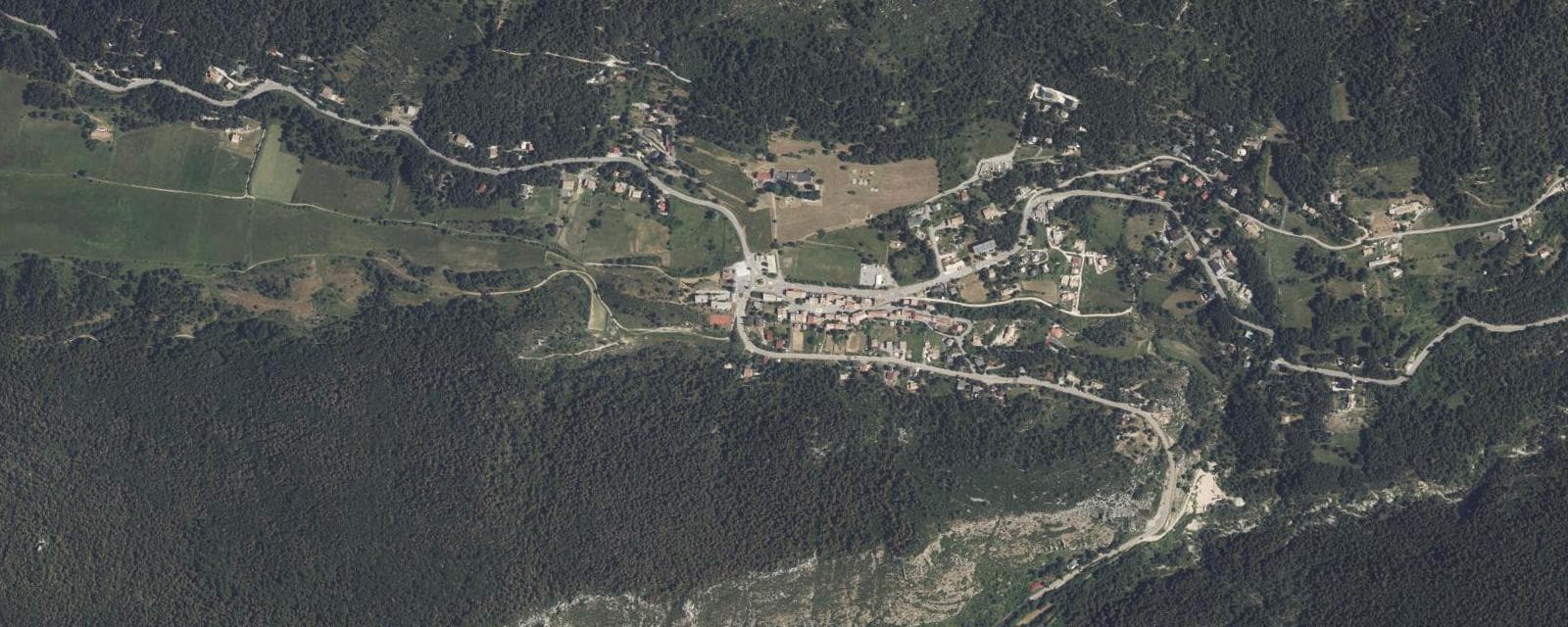 Vue aérienne de Andon (Alpes-Maritimes)