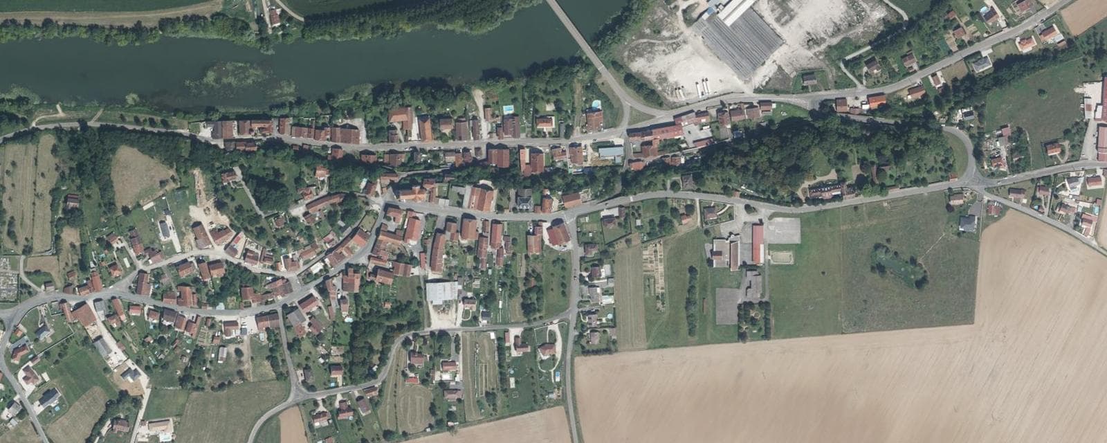 Vue aérienne de Apremont (Haute-Saône)