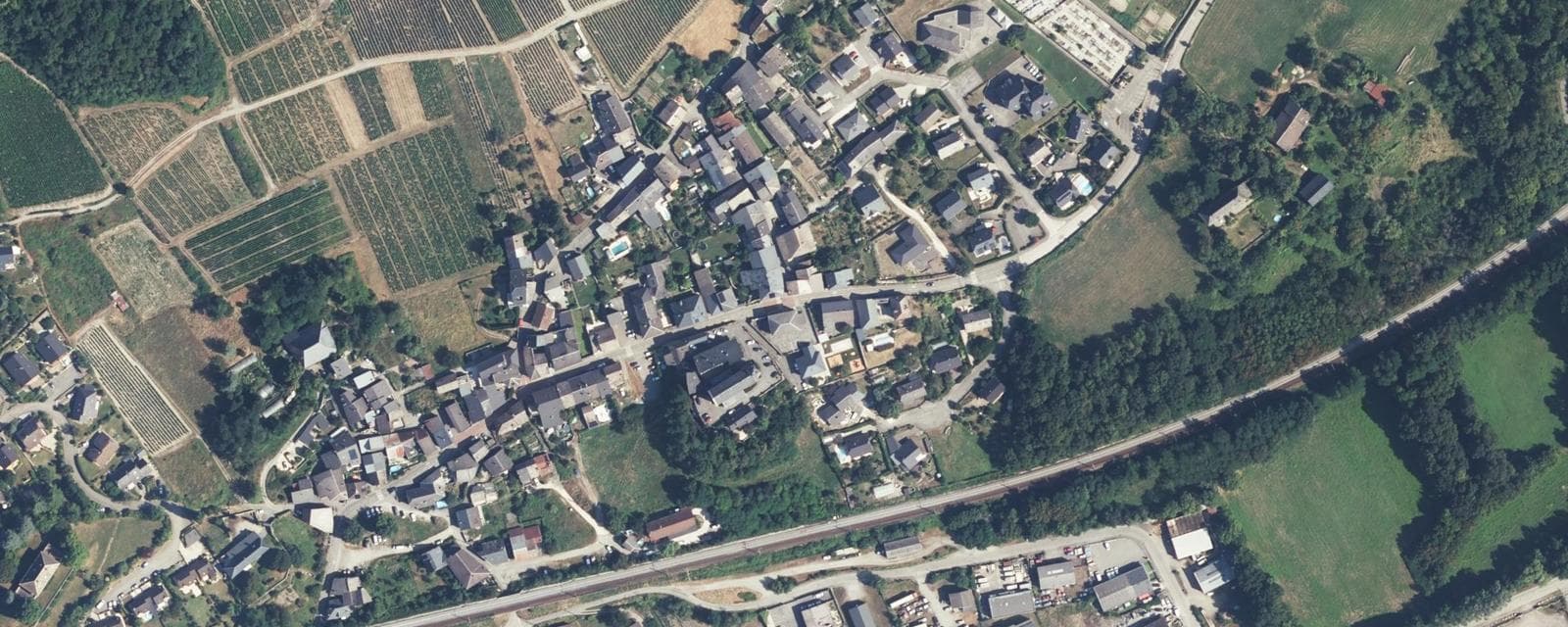 Vue aérienne de Arbin (Savoie)
