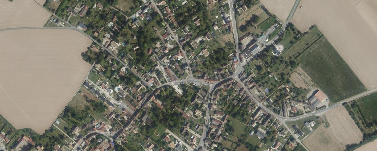 Vue aérienne de Arnouville-lès-Mantes (Yvelines)