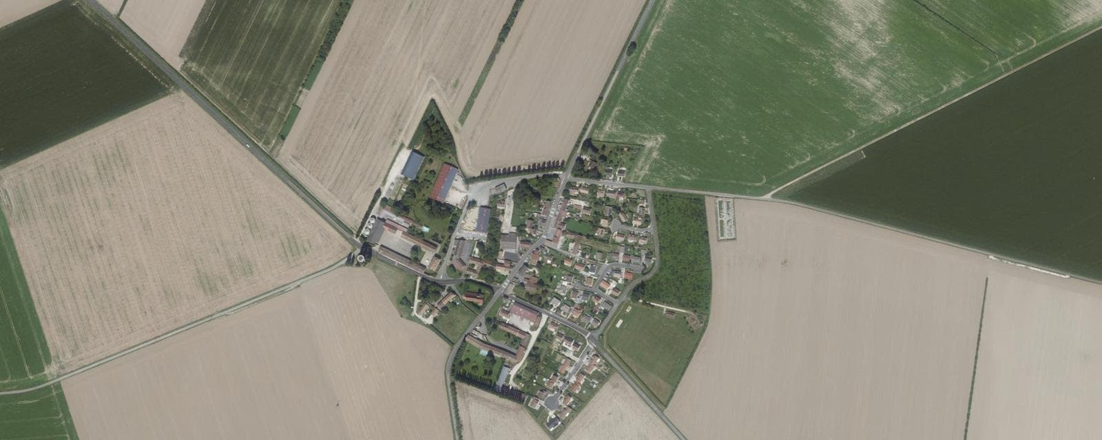 Vue aérienne de Aubepierre-Ozouer-le-Repos (Seine-et-Marne)