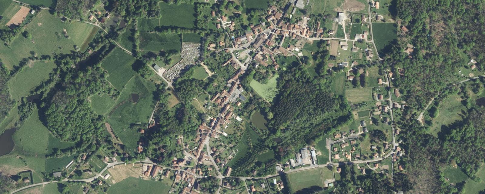 Vue aérienne de Augignac (Dordogne)