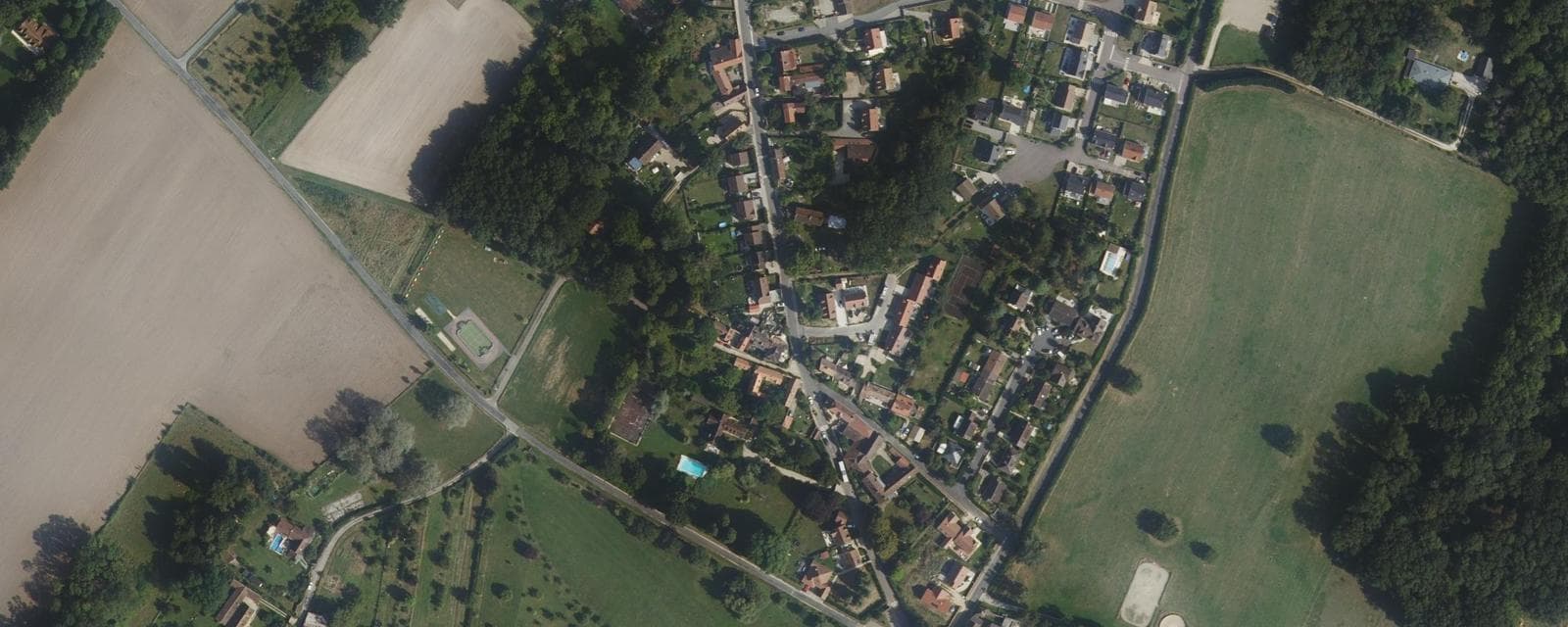 Vue aérienne de Autouillet (Yvelines)