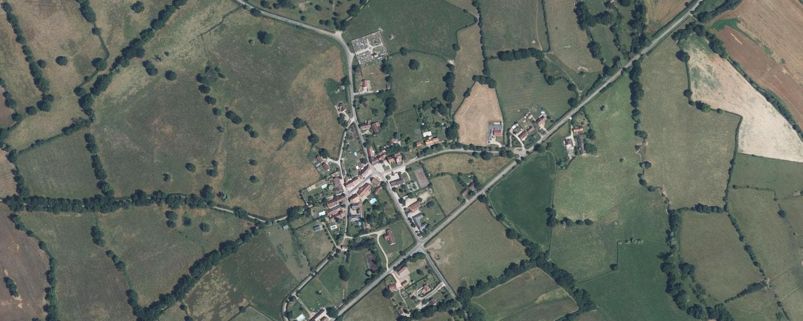 Vue aérienne de Autry-Issards (Allier)