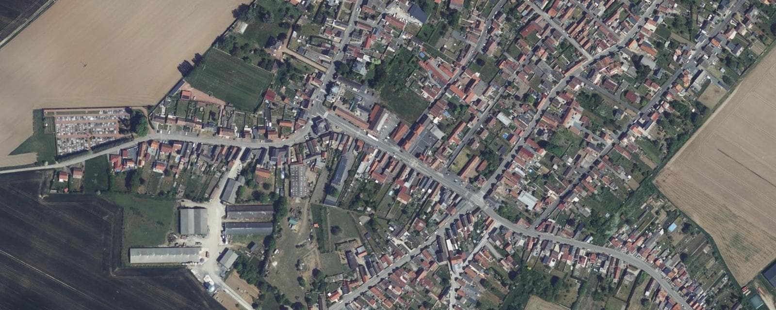 Vue aérienne de Avesnes-le-Sec (Nord)