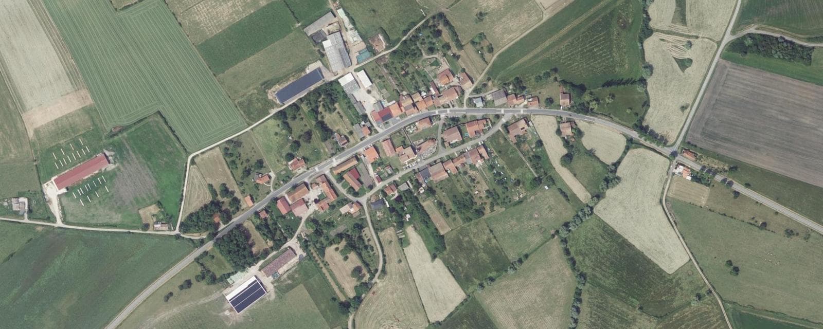 Vue aérienne de Azoudange (Moselle)