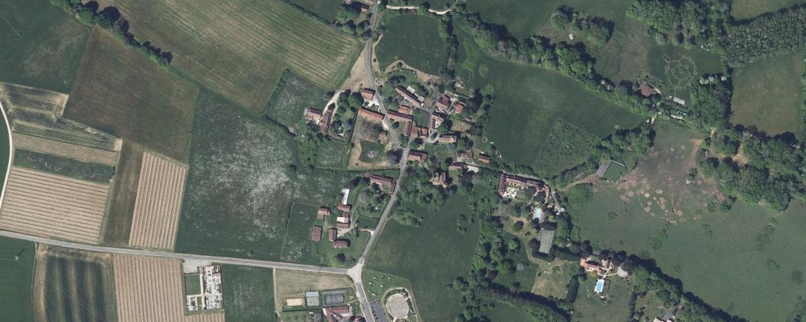 Vue aérienne de Baneuil (Dordogne)