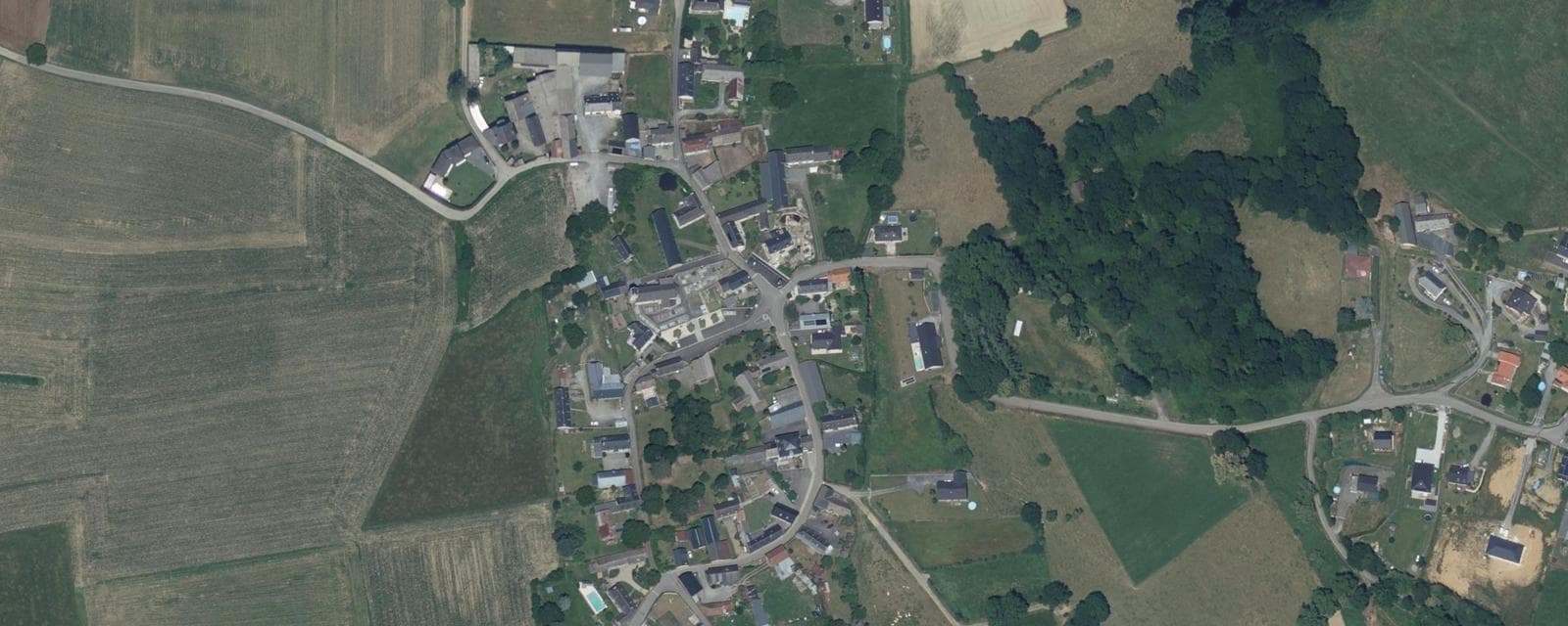 Vue aérienne de Barlest (Hautes-Pyrénées)