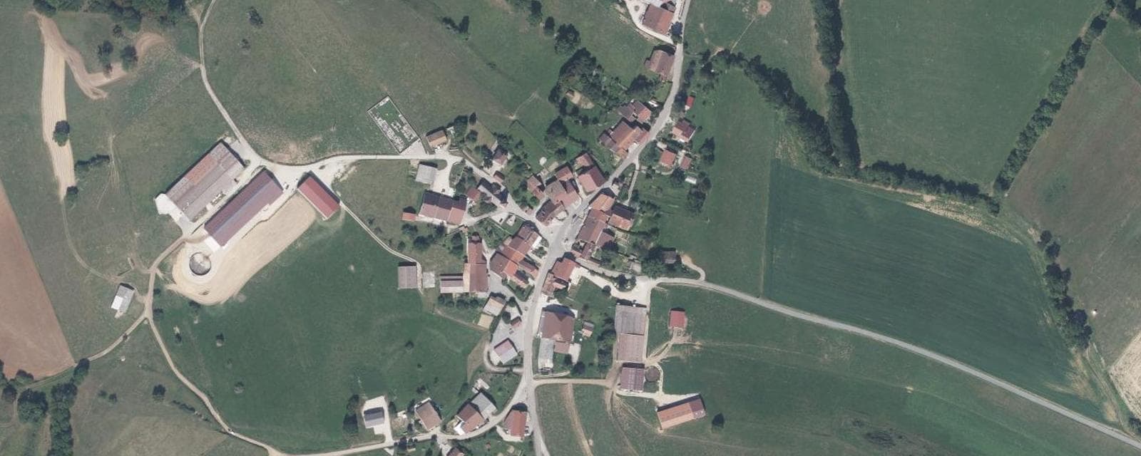 Vue aérienne de Barretaine (Jura)