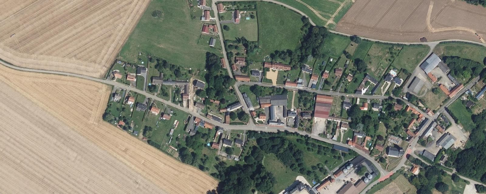 Vue aérienne de Beaucourt-en-Santerre (Somme)