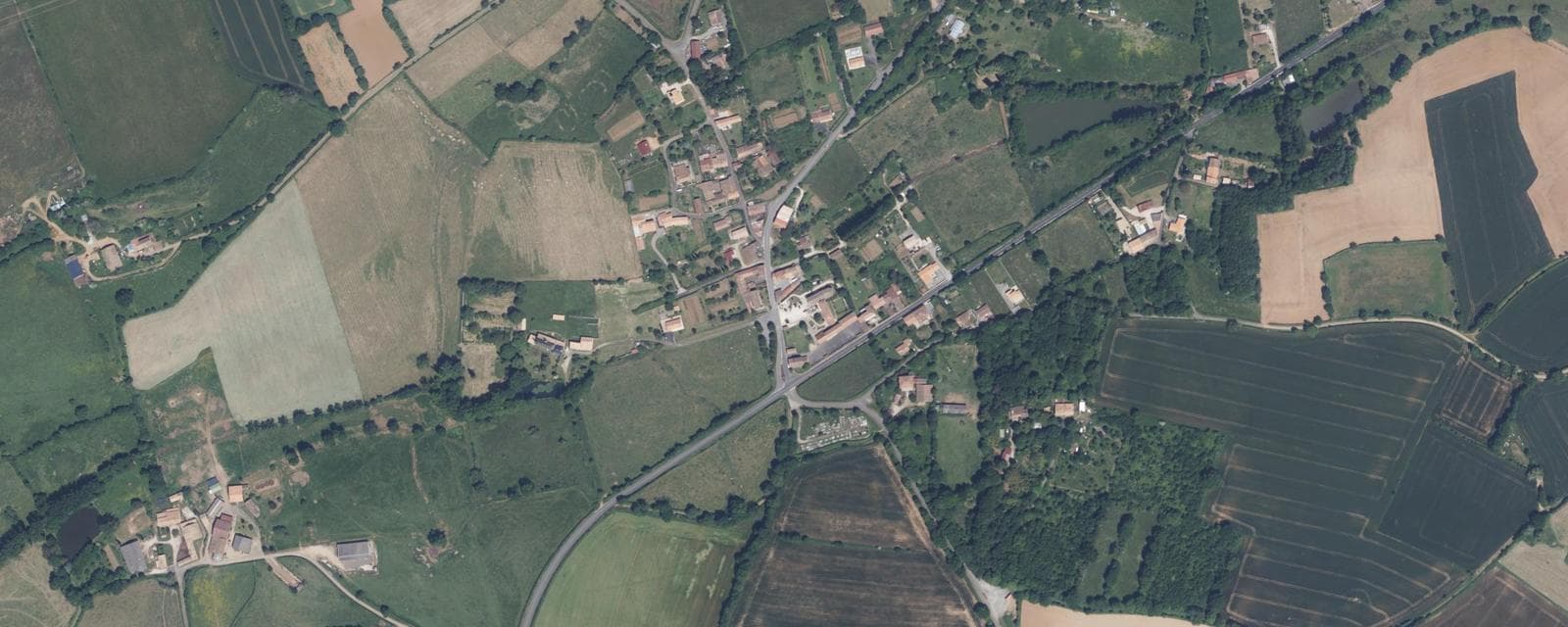 Vue aérienne de Beaussais-Vitré (Deux-Sèvres)