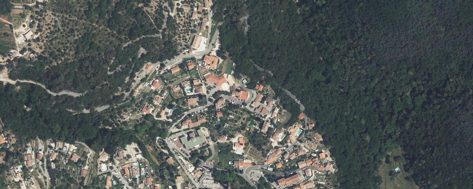Vue aérienne de Bendejun (Alpes-Maritimes)