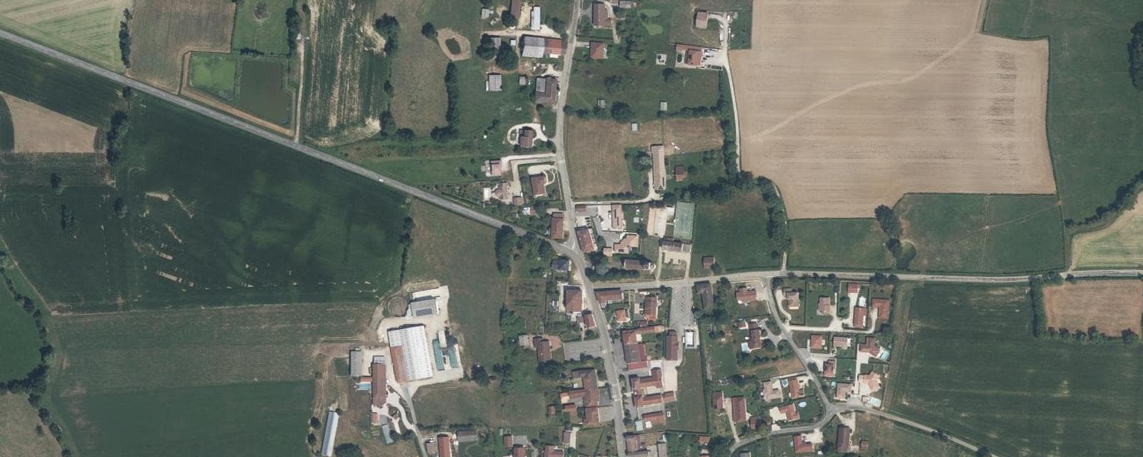 Vue aérienne de Béréziat (Ain)