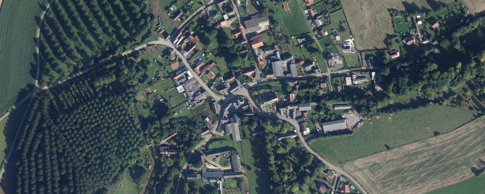 Vue aérienne de Bergicourt (Somme)
