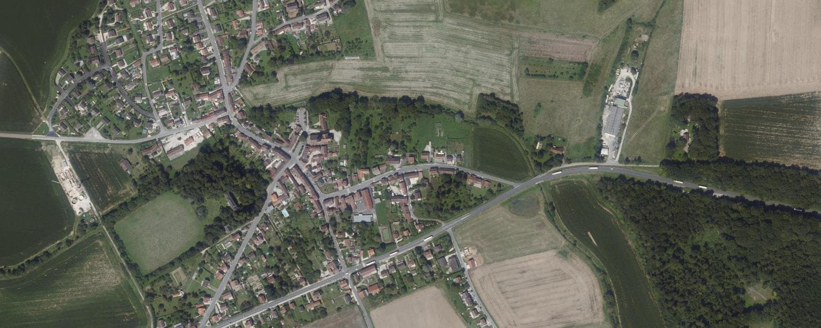 Vue aérienne de Beton-Bazoches (Seine-et-Marne)