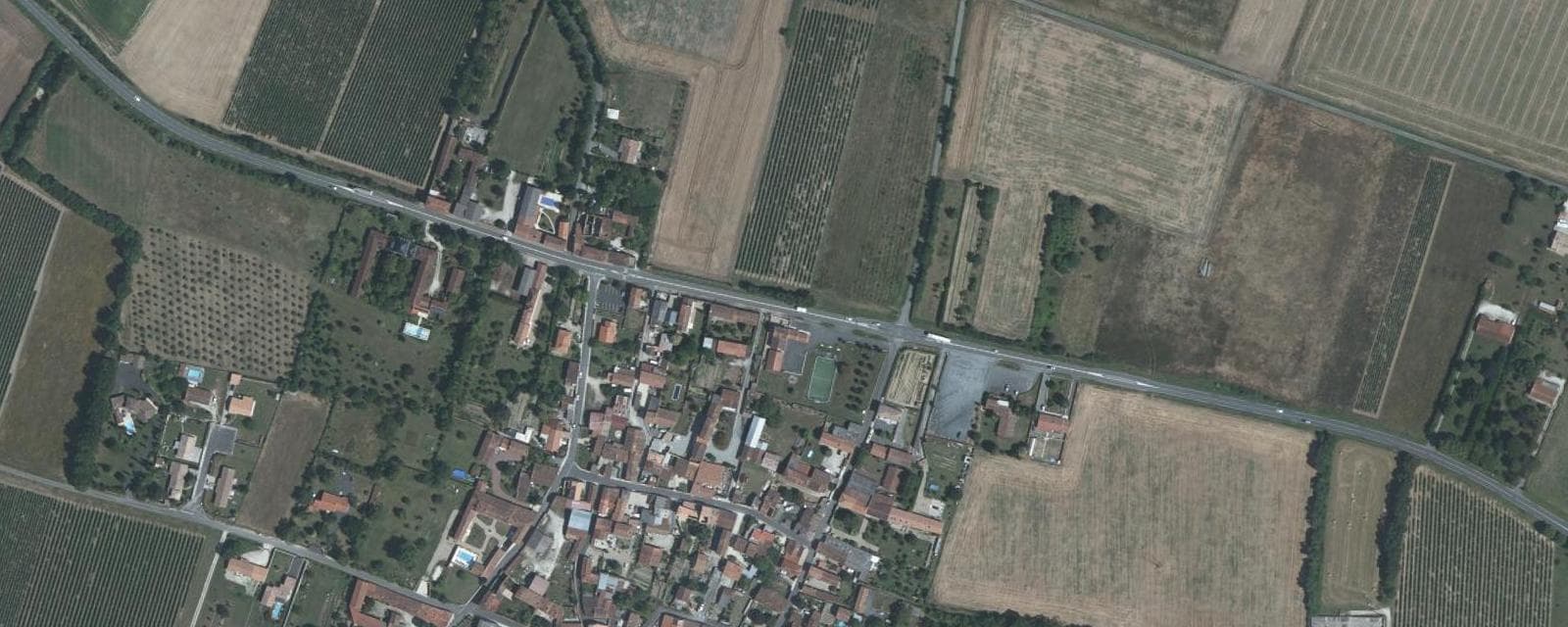 Vue aérienne de Blanzac-lès-Matha (Charente-Maritime)