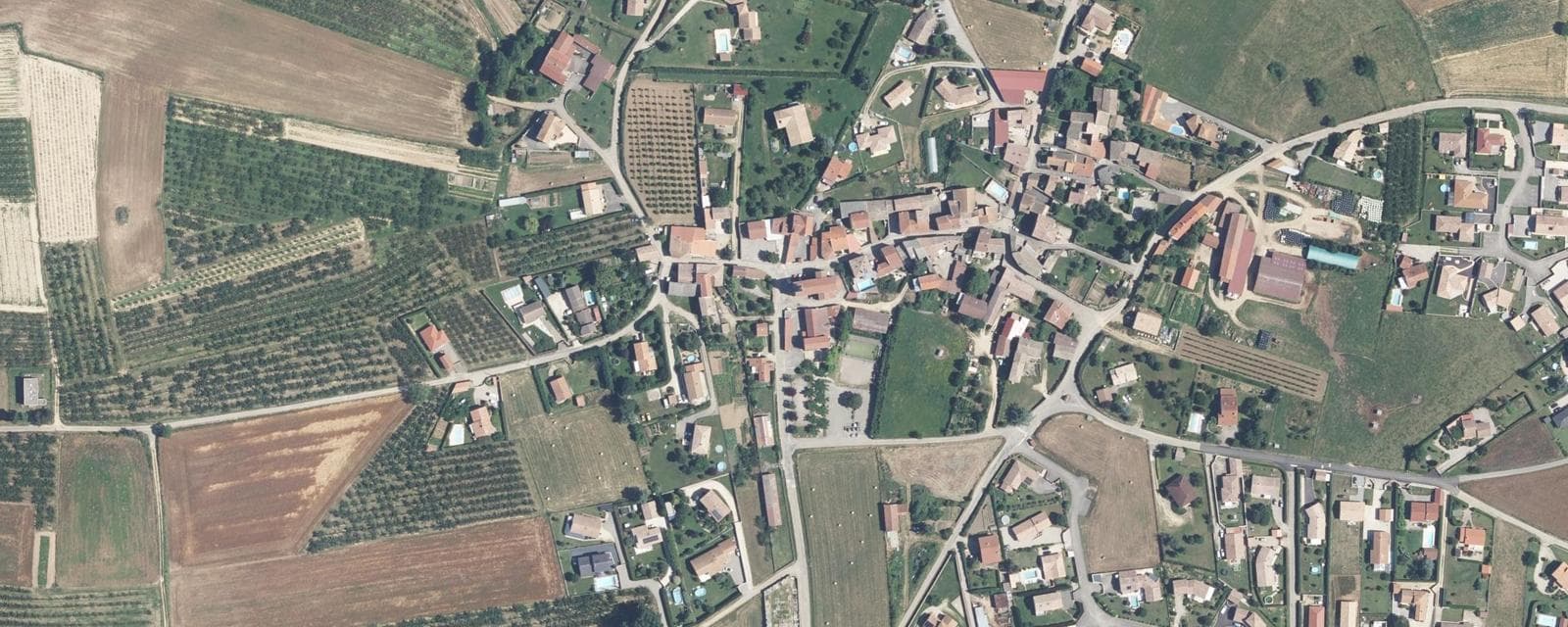 Vue aérienne de Bogy (Ardèche)