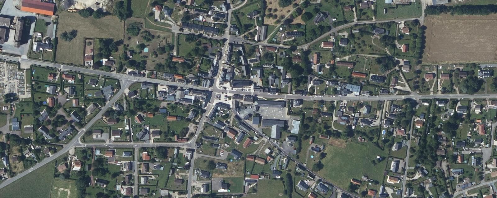 Vue aérienne de Boissey-le-Châtel (Eure)