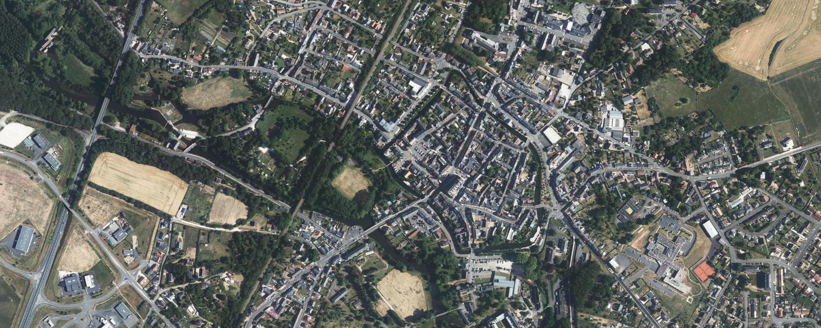Vue aérienne de Bonneval (Eure-et-Loir)