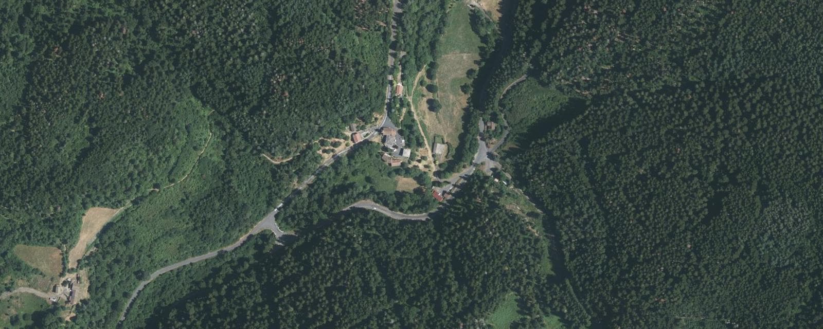 Vue aérienne de Bonneval (Haute-Loire)