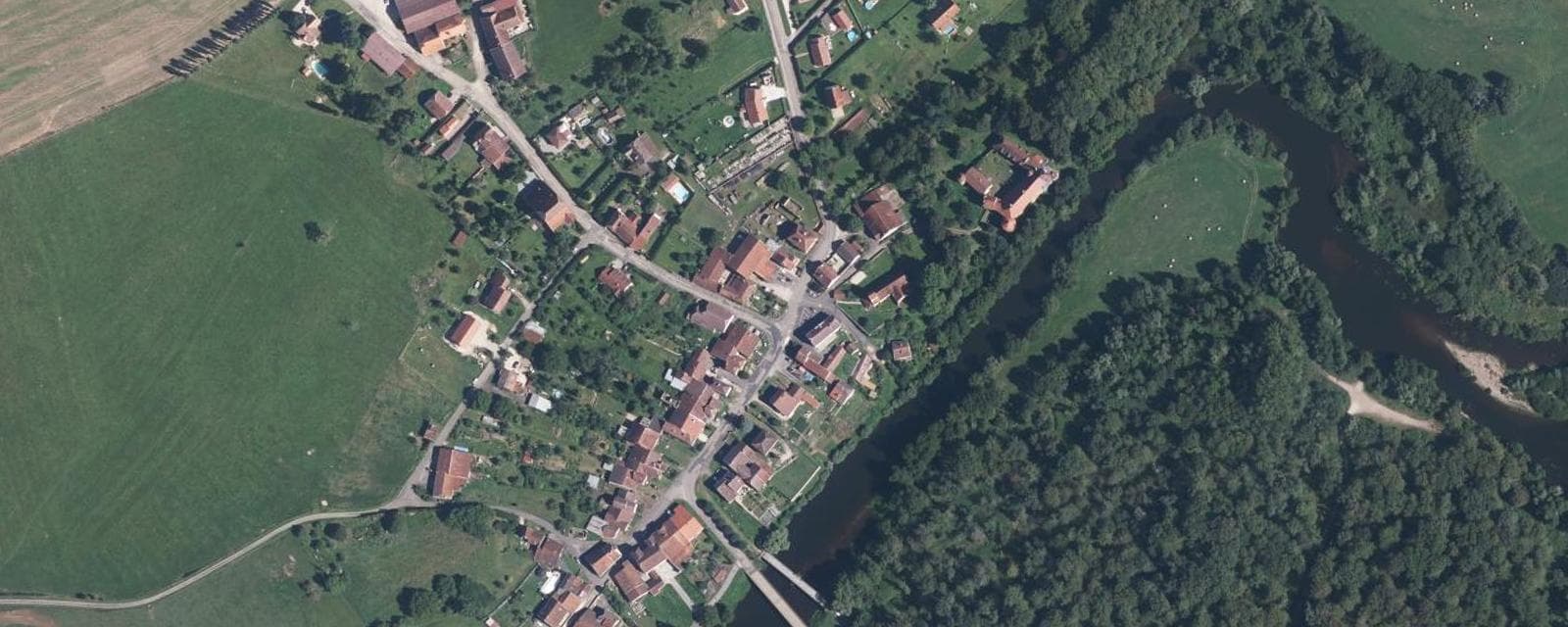 Vue aérienne de Bourguignon-lès-Conflans (Haute-Saône)