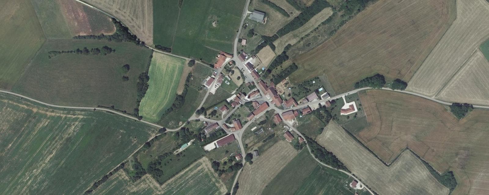 Vue aérienne de Brechainville (Vosges)