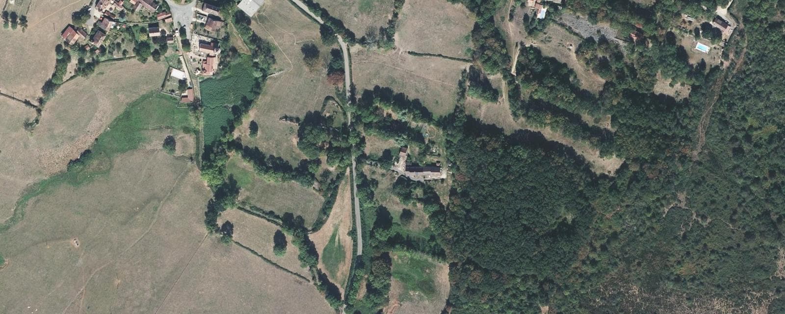 Vue aérienne de Burzy (Saône-et-Loire)