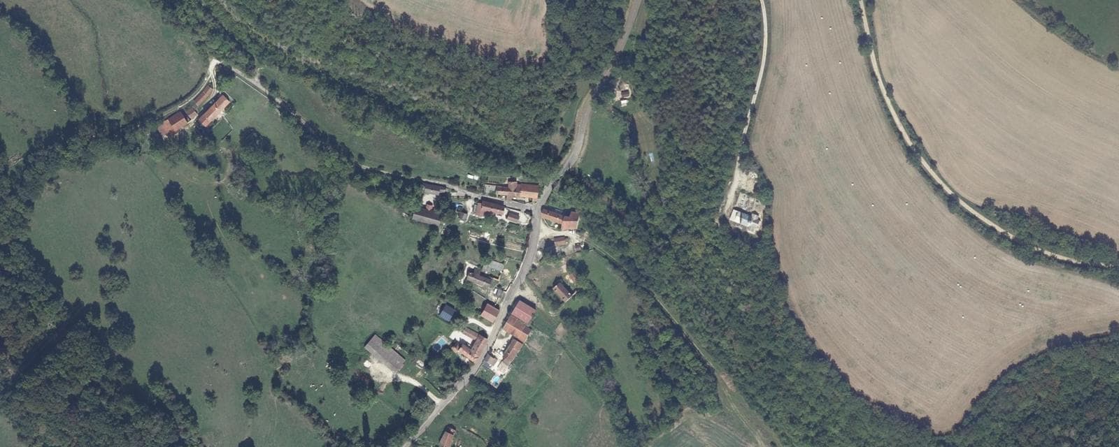 Vue aérienne de Busserotte-et-Montenaille (Côte-d'Or)