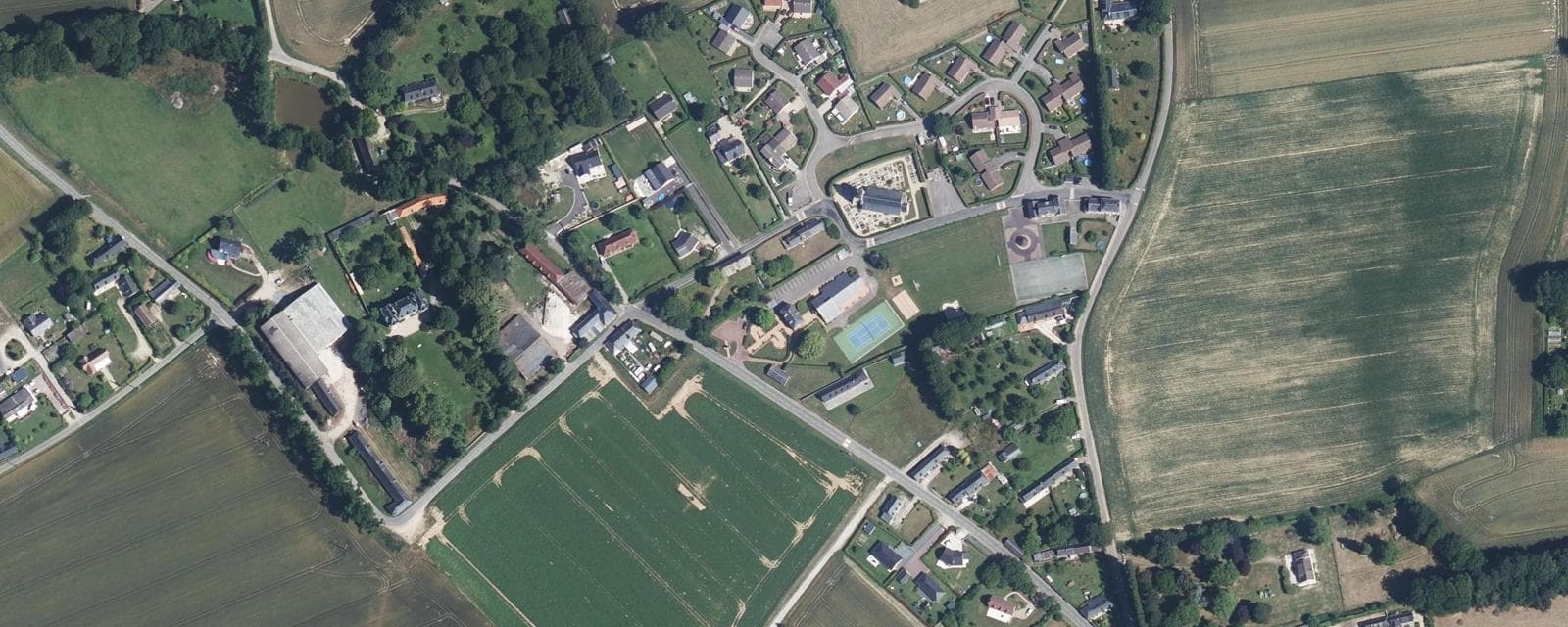 Vue aérienne de Butot-Vénesville (Seine-Maritime)
