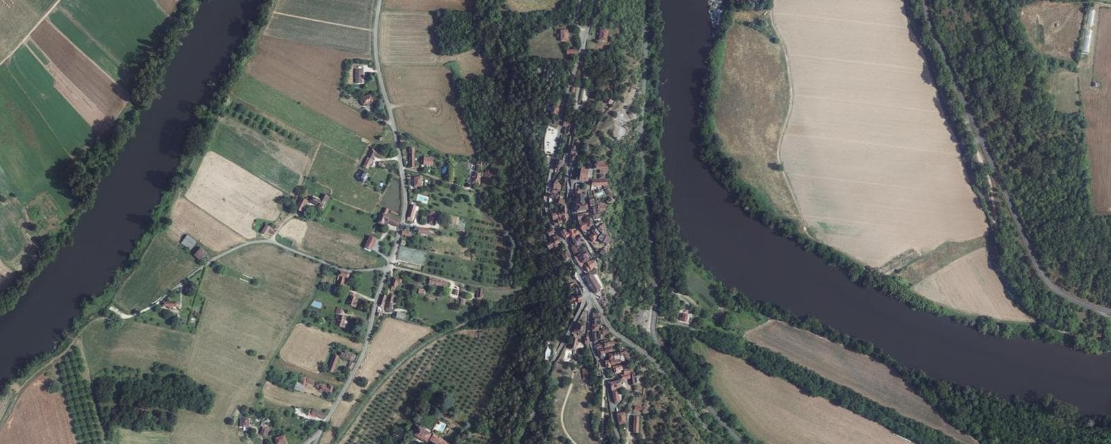 Vue aérienne de Calvignac (Lot)