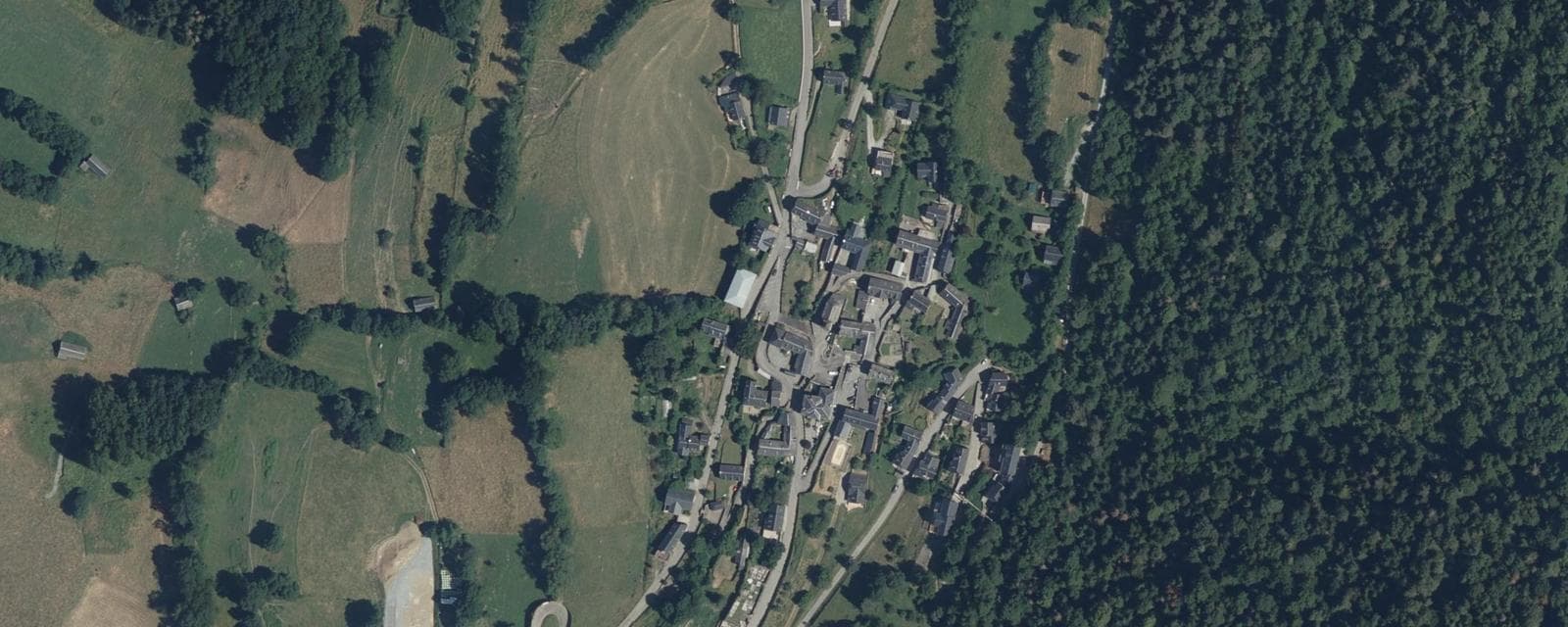 Vue aérienne de Camparan (Hautes-Pyrénées)