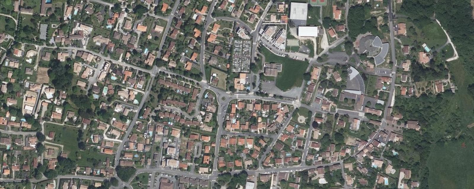 Vue aérienne de Carignan-de-Bordeaux (Gironde)