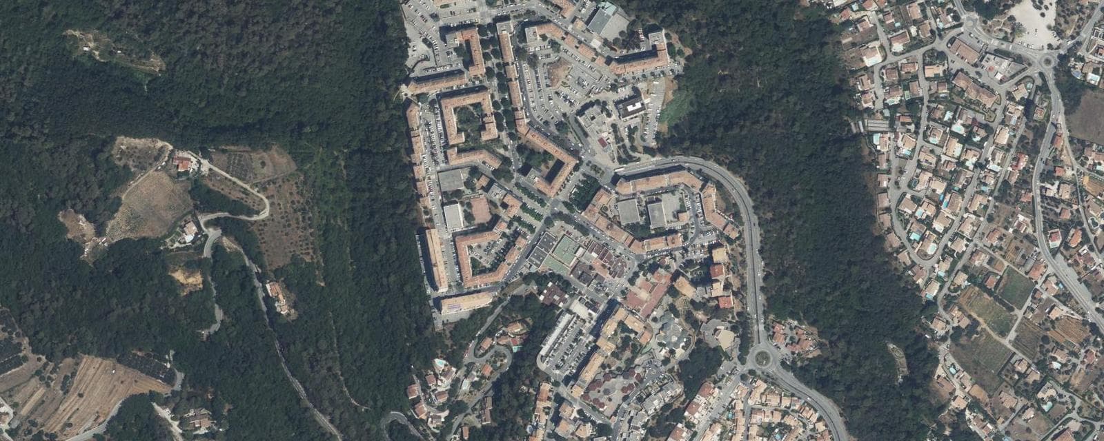 Vue aérienne de Carros (Alpes-Maritimes)