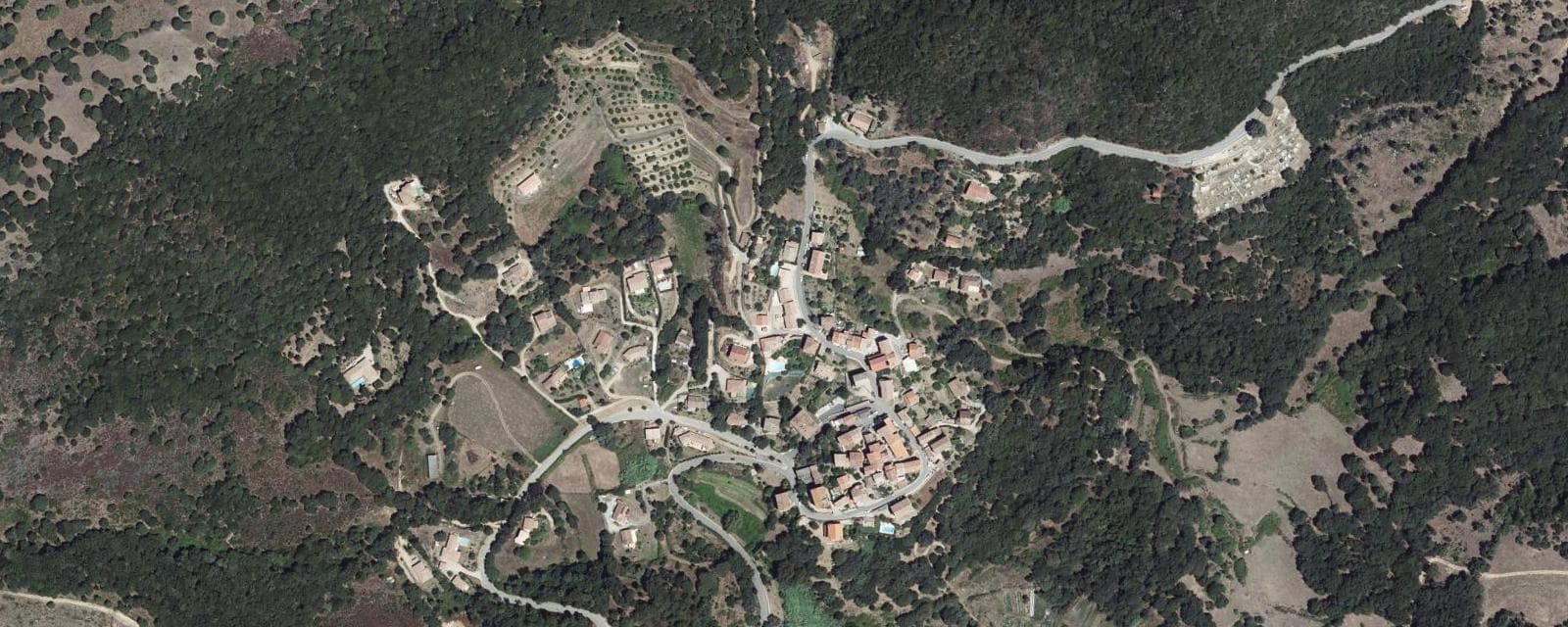 Vue aérienne de Casaglione (Corse-du-Sud)