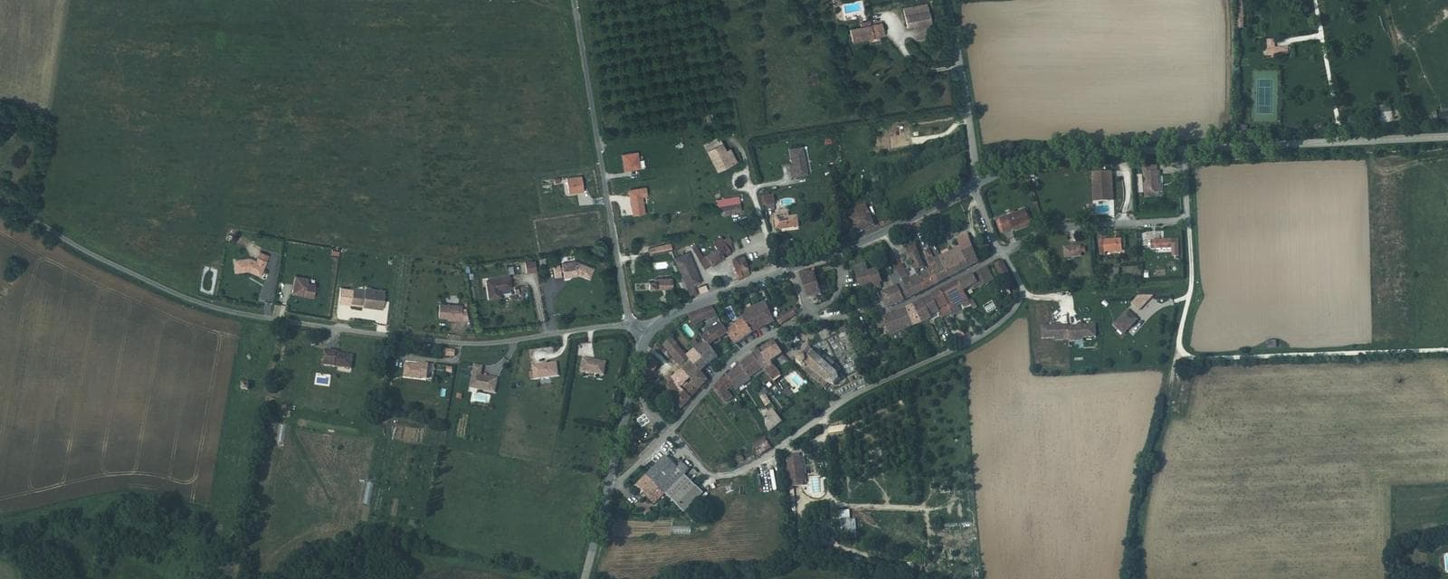 Vue aérienne de Castet-Arrouy (Gers)