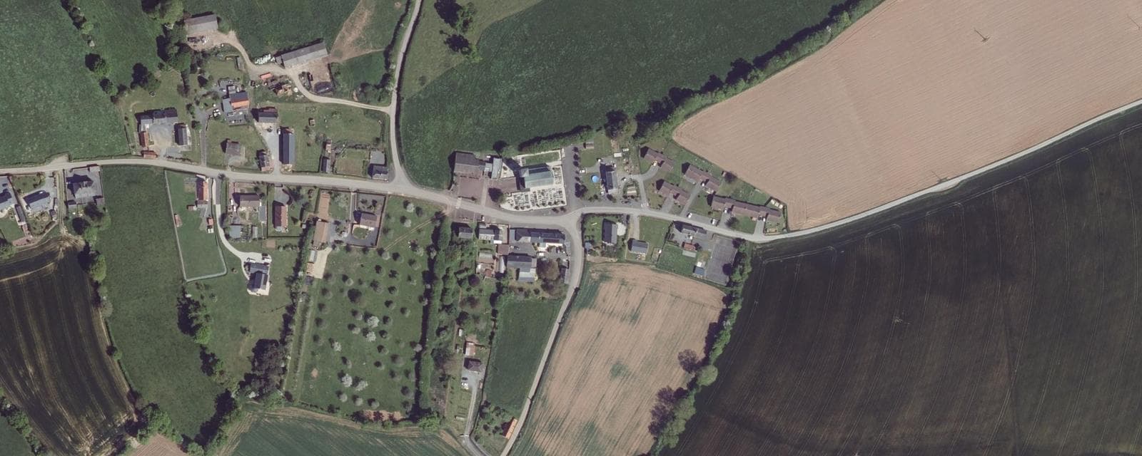 Vue aérienne de Cavigny (Manche)