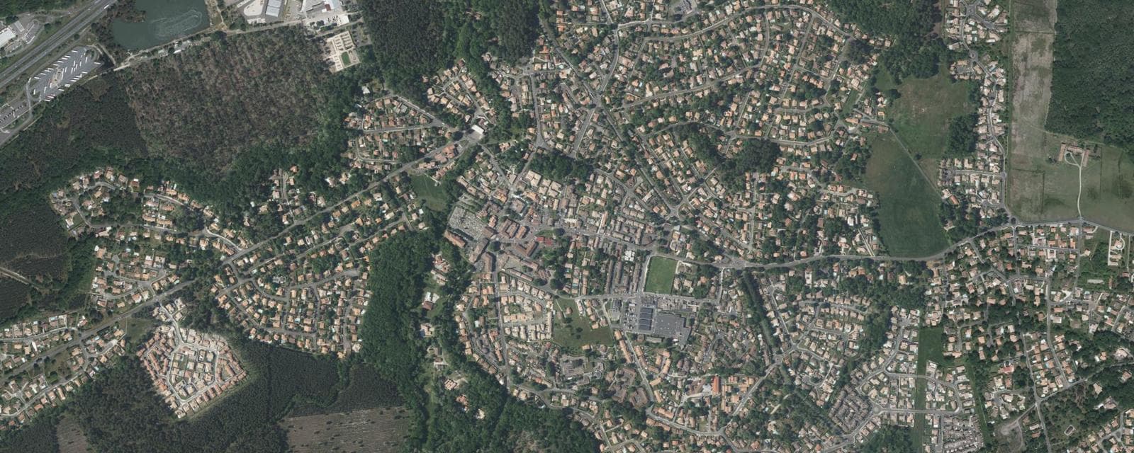 Vue aérienne de Cestas (Gironde)