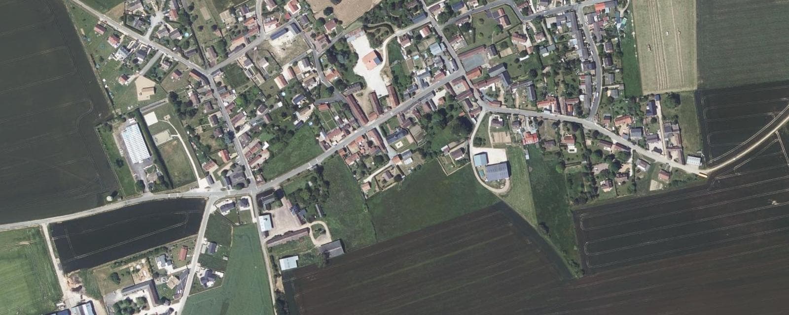 Vue aérienne de Challet (Eure-et-Loir)