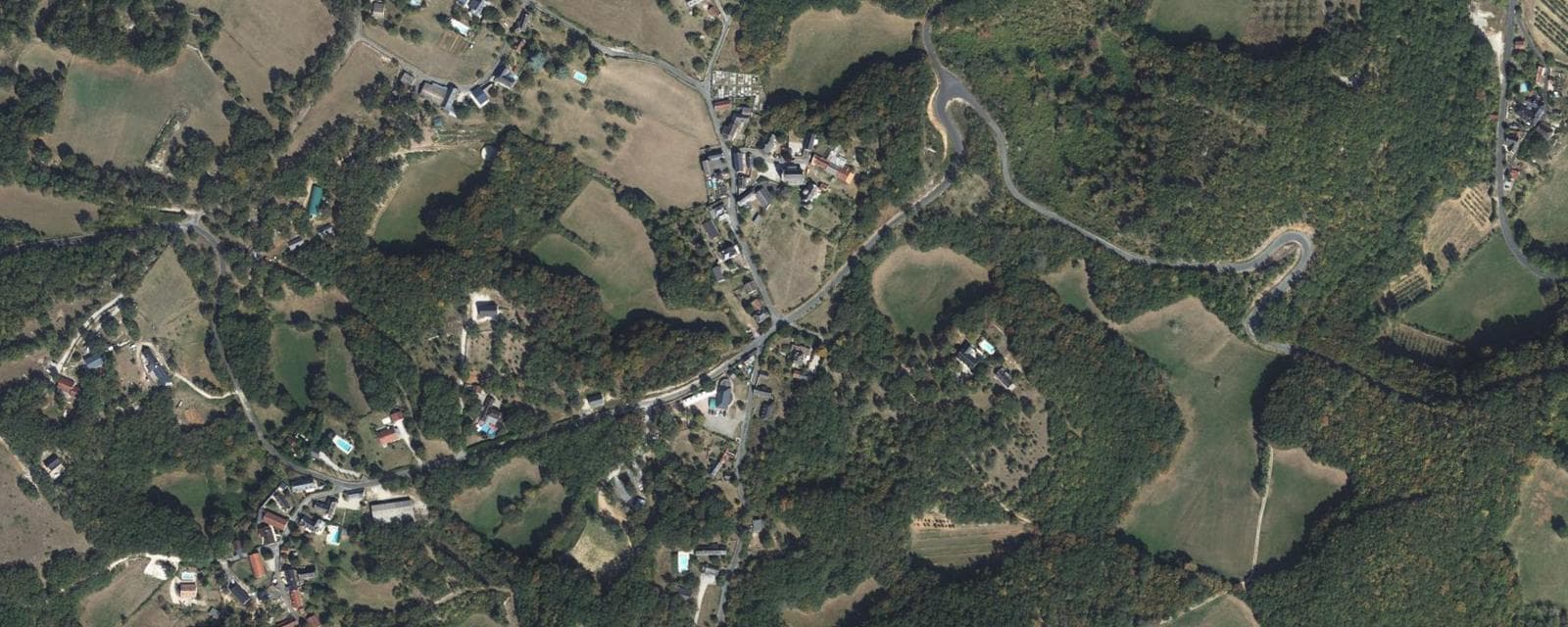 Vue aérienne de Chartrier-Ferrière (Corrèze)