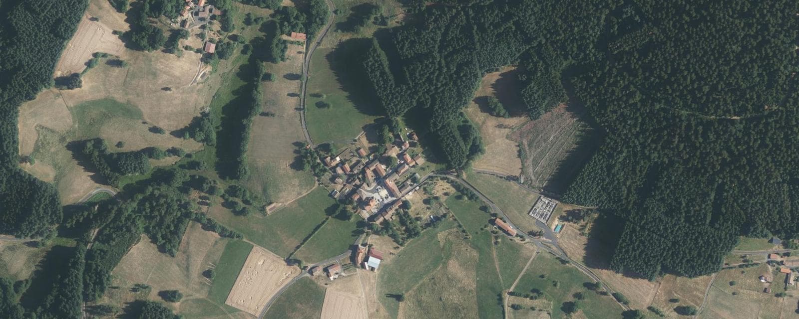 Vue aérienne de Chassignolles (Haute-Loire)