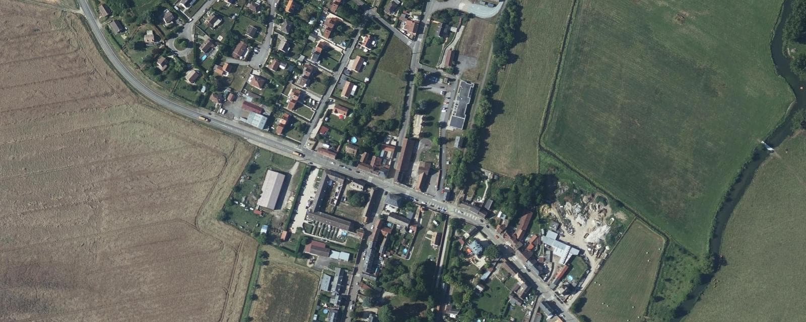 Vue aérienne de Château-sur-Epte (Eure)