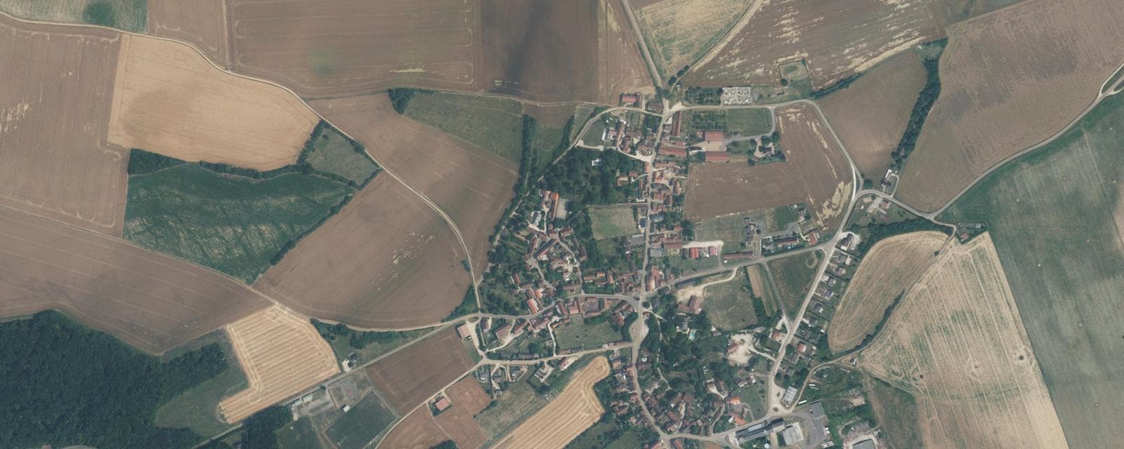 Vue aérienne de Châtel-Gérard (Yonne)