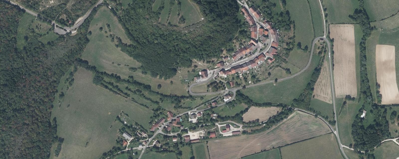 Vue aérienne de Châtillon (Jura)