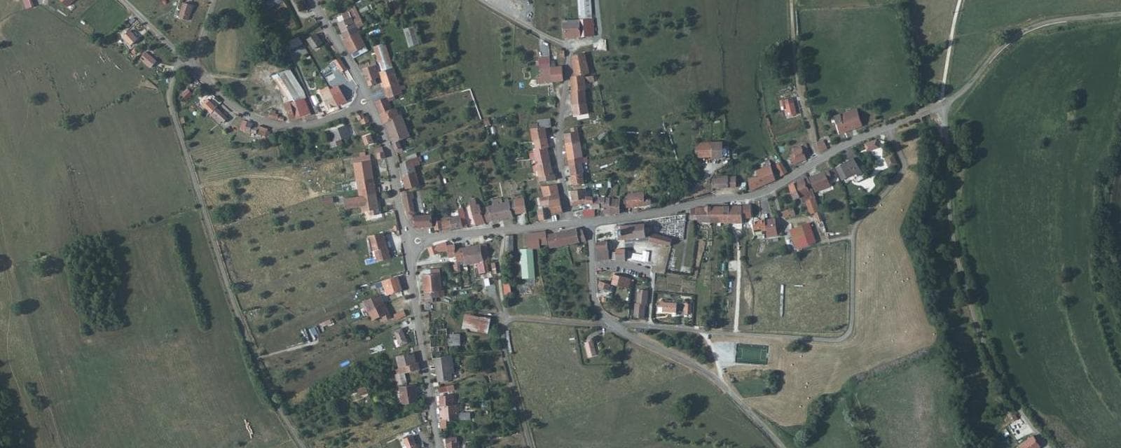Vue aérienne de Chauffourt (Haute-Marne)