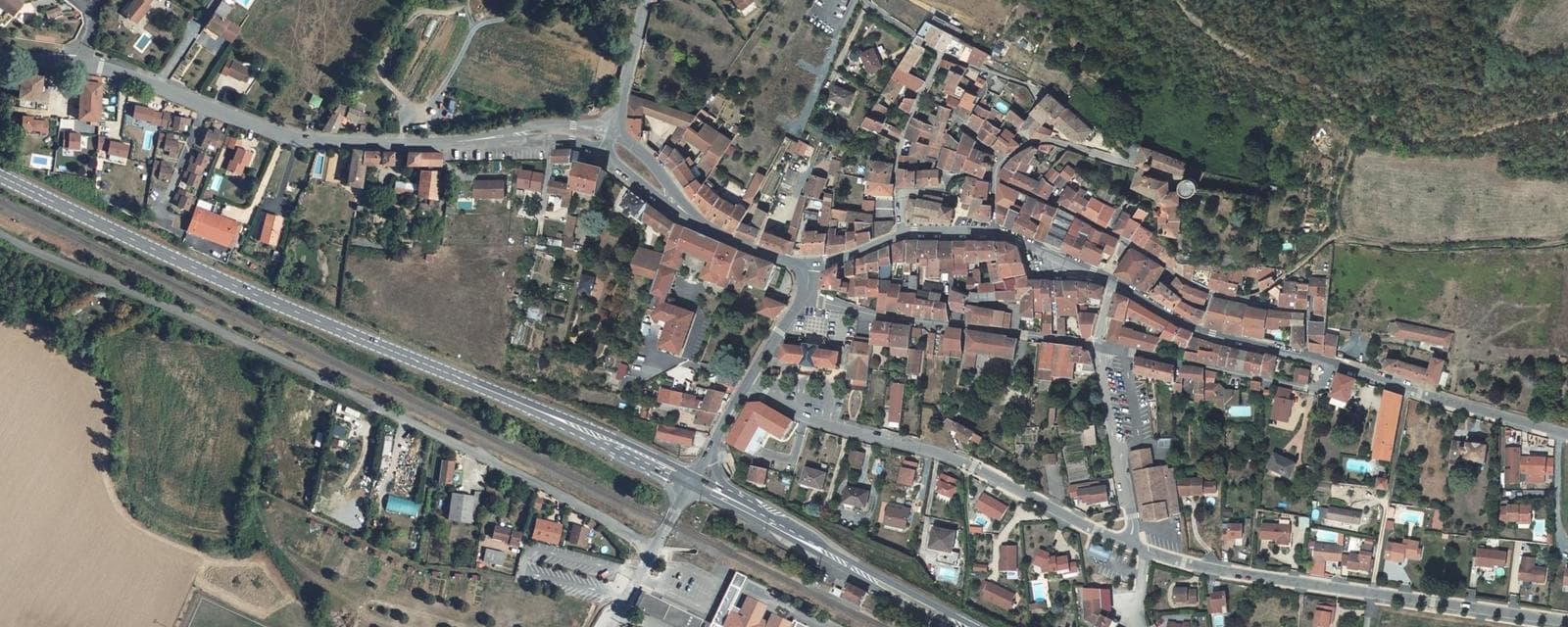 Vue aérienne de Chessy (Rhône)