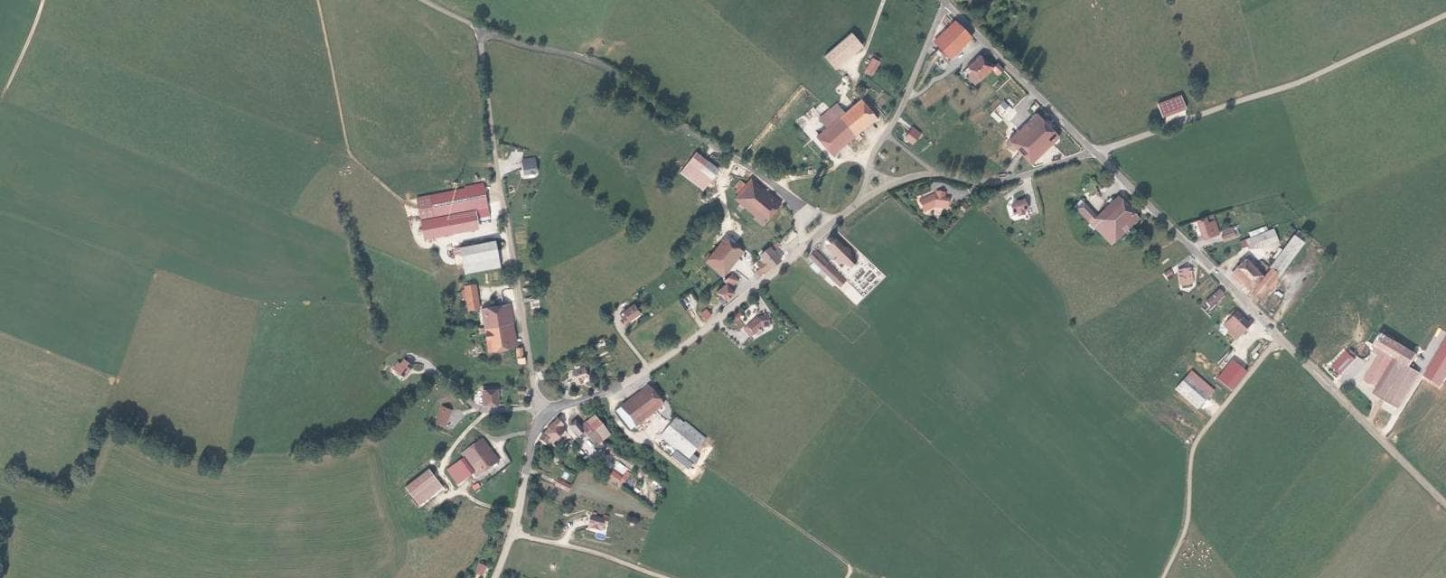 Vue aérienne de Chilly-sur-Salins (Jura)