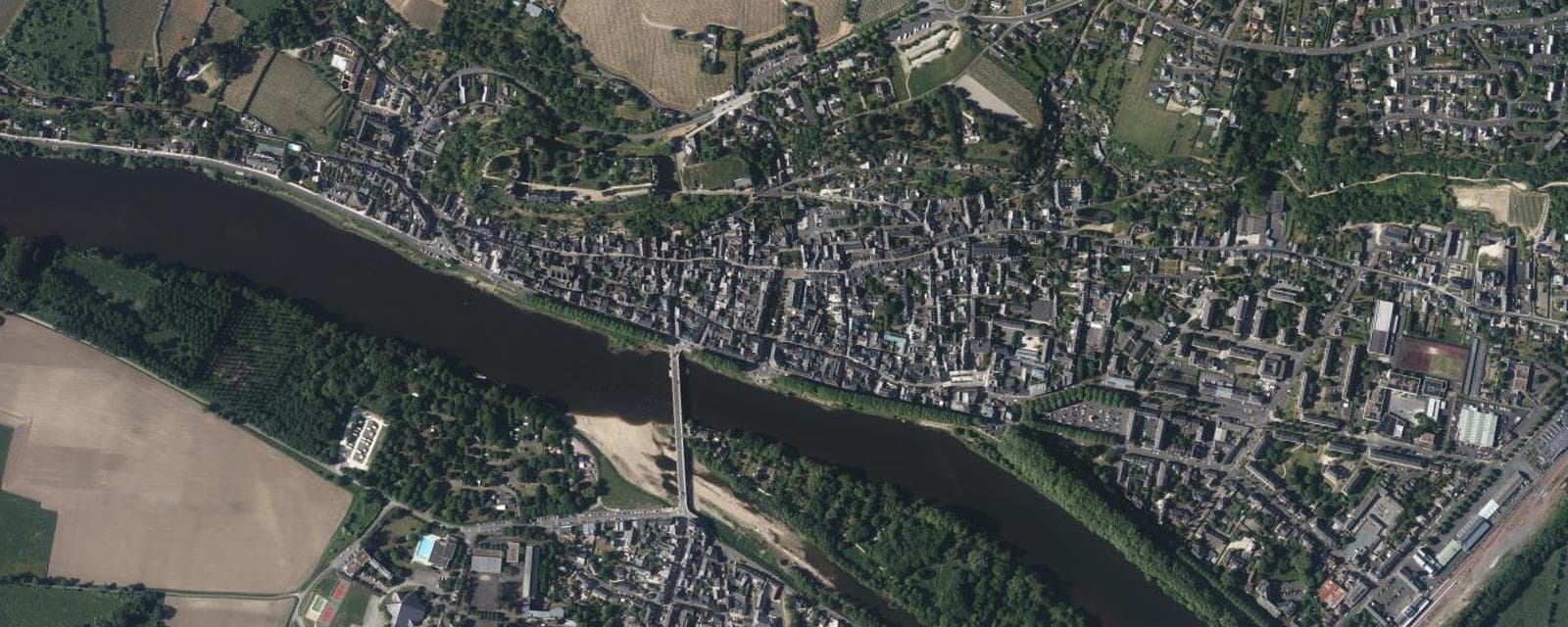 Vue aérienne de Chinon (Indre-et-Loire)